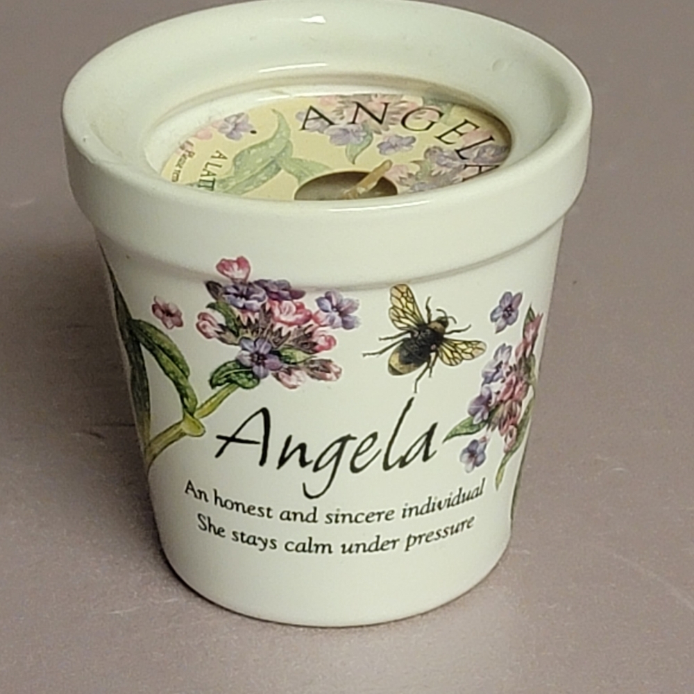 HISTORY & HERALDRY Stoneware Angela Candle